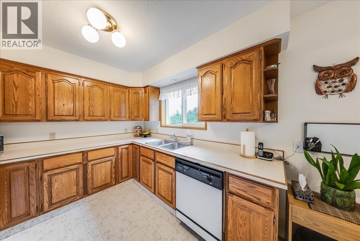 1764 Green Road, Fruitvale, British Columbia  V0G 1L1 - Photo 25 - 10400967
