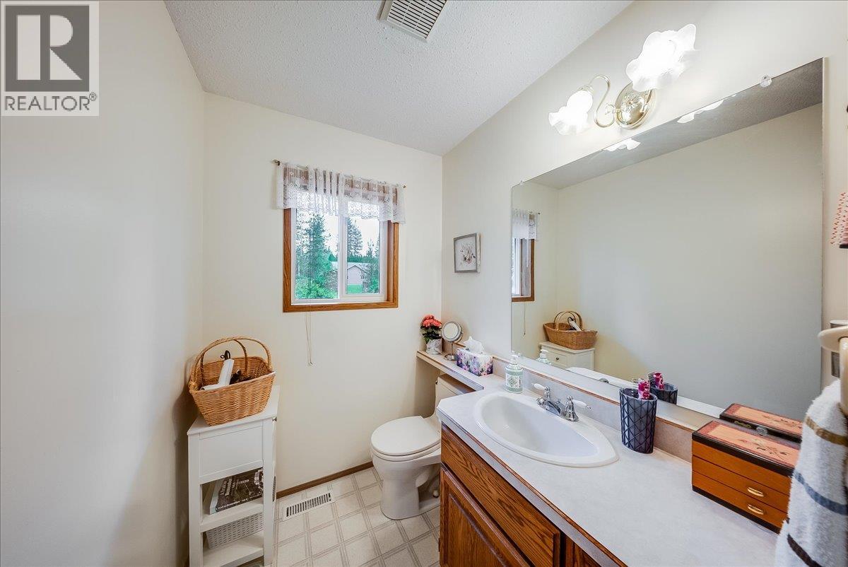 1764 Green Road, Fruitvale, British Columbia  V0G 1L1 - Photo 31 - 10400967