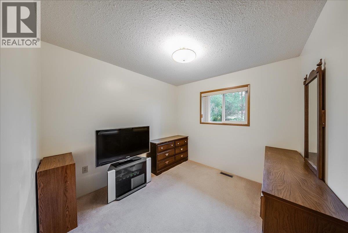 1764 Green Road, Fruitvale, British Columbia  V0G 1L1 - Photo 33 - 10400967