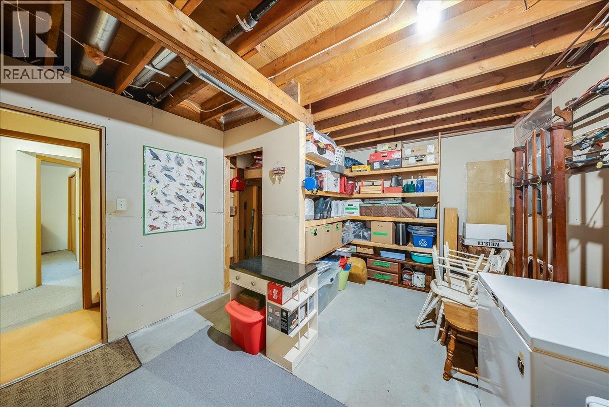 1764 Green Road, Fruitvale, British Columbia  V0G 1L1 - Photo 47 - 10400967