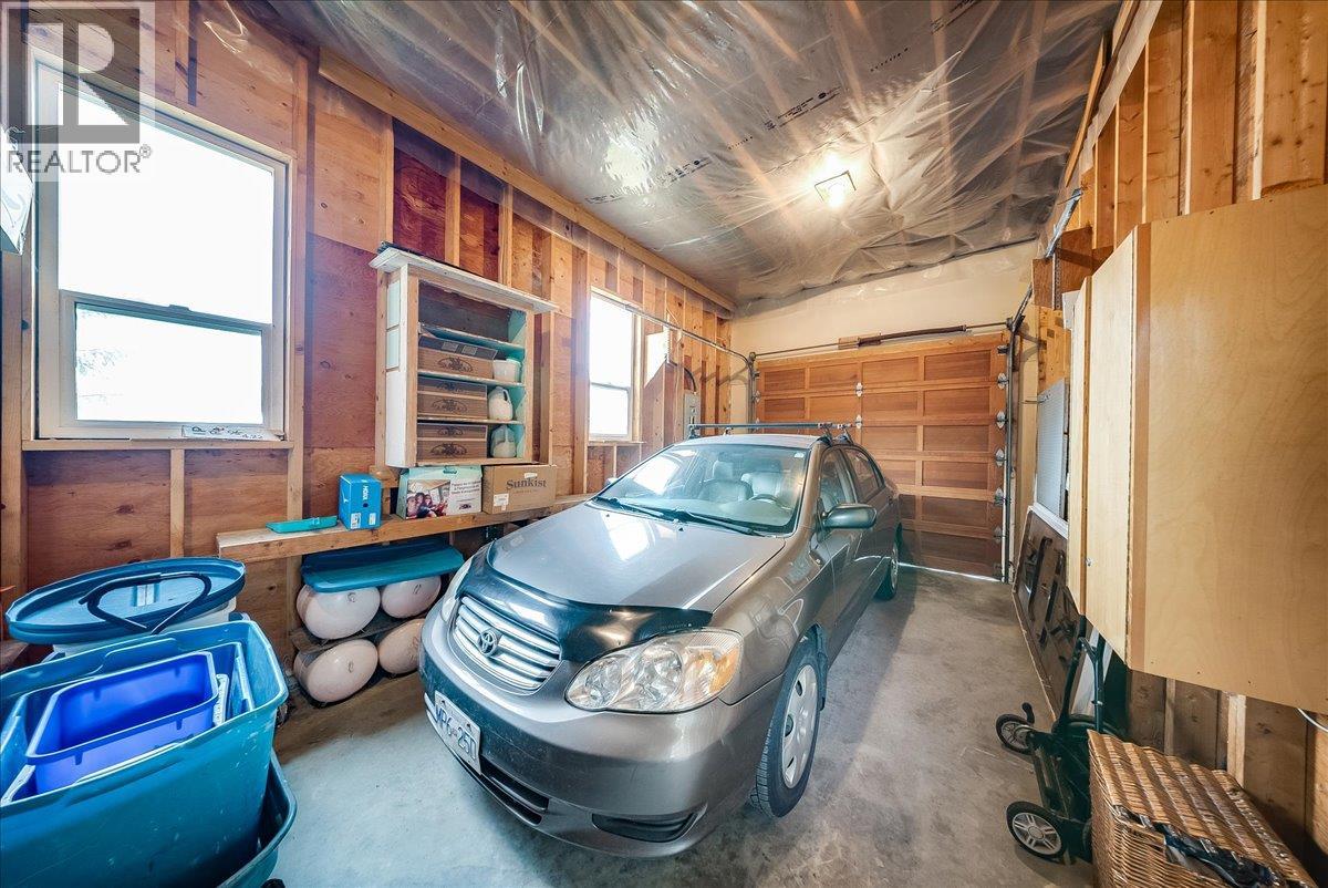 1764 Green Road, Fruitvale, British Columbia  V0G 1L1 - Photo 50 - 10400967