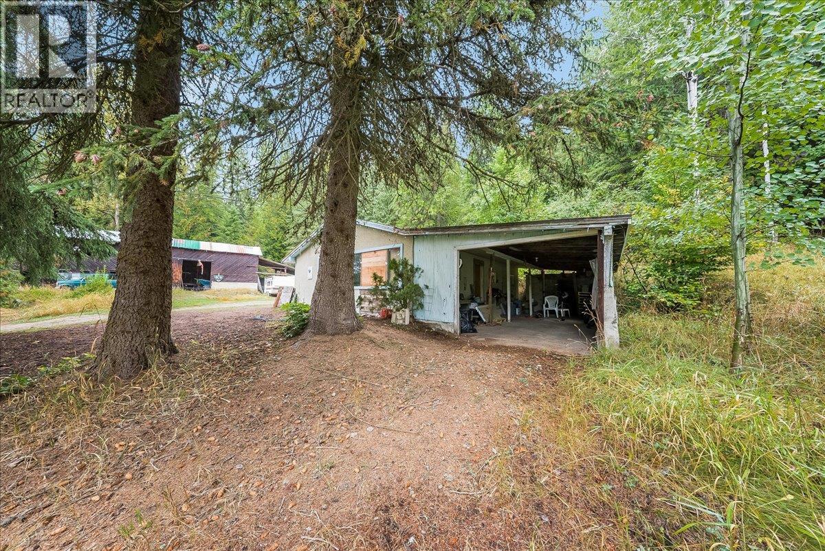 1764 Green Road, Fruitvale, British Columbia  V0G 1L1 - Photo 52 - 10400967