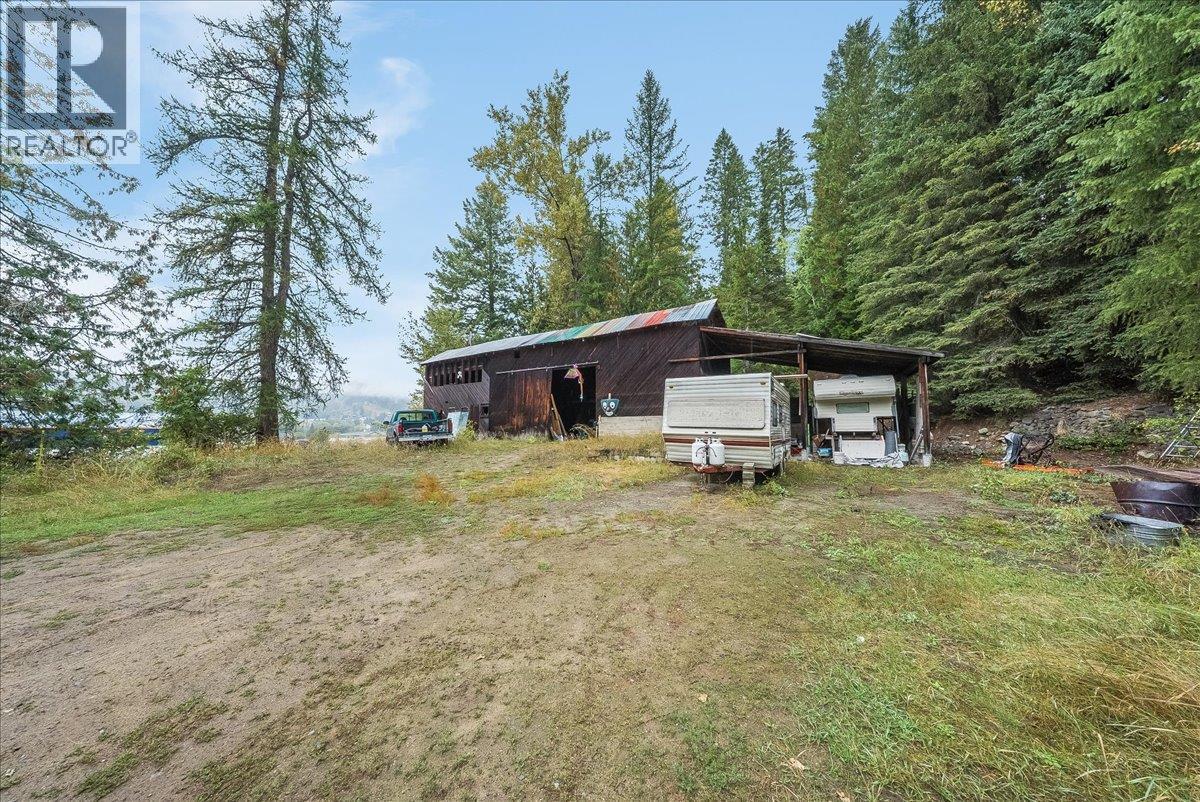 1764 Green Road, Fruitvale, British Columbia  V0G 1L1 - Photo 55 - 10400967