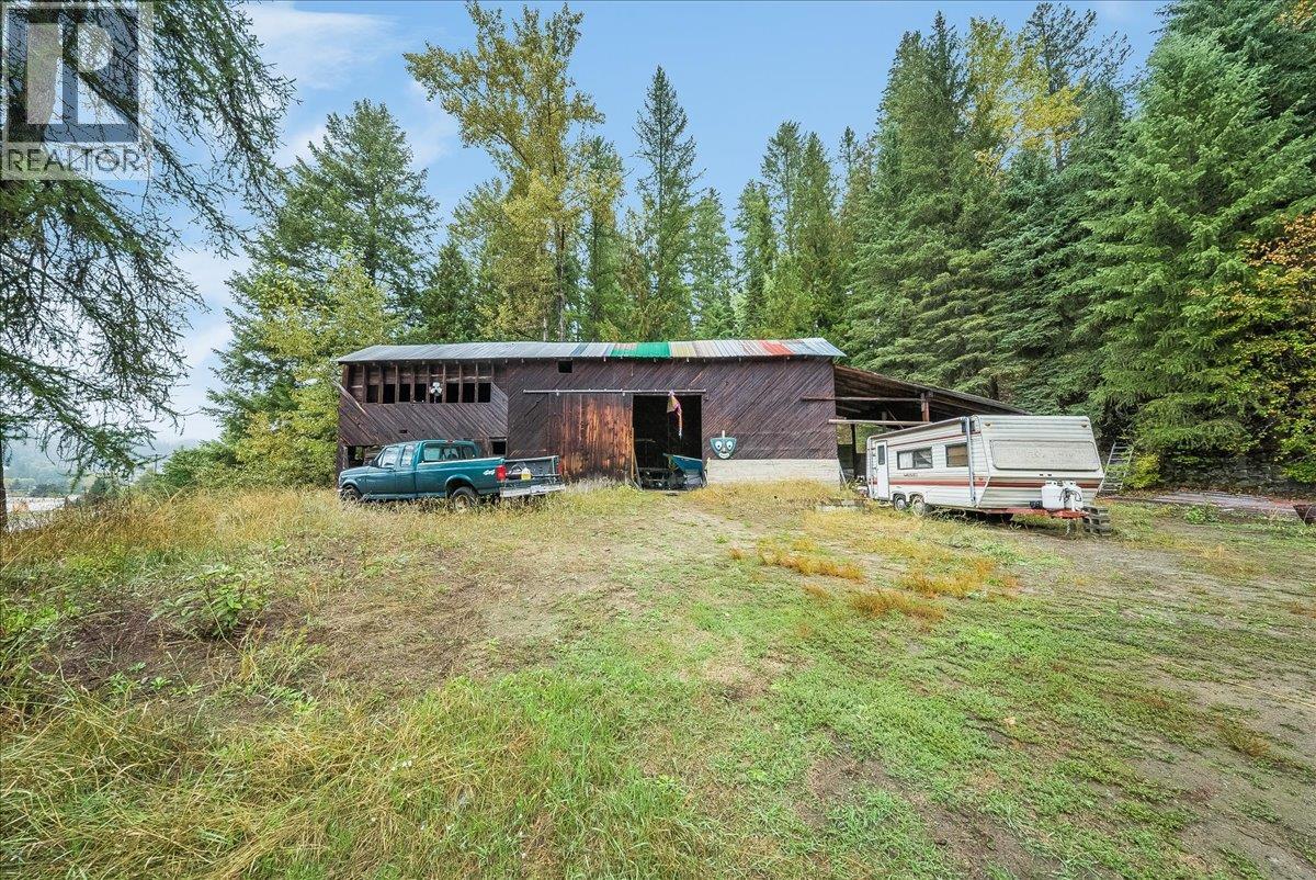 1764 Green Road, Fruitvale, British Columbia  V0G 1L1 - Photo 56 - 10400967