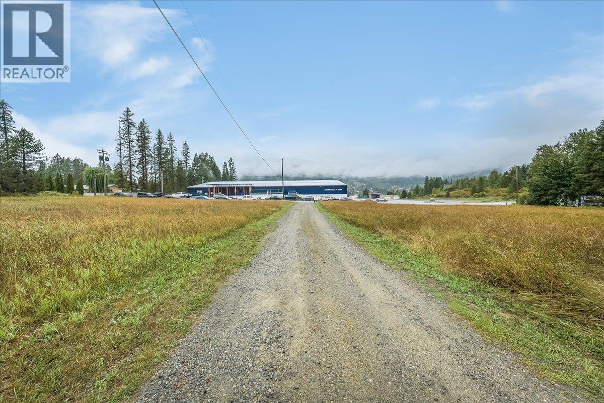 1764 Green Road, Fruitvale, British Columbia  V0G 1L1 - Photo 59 - 10400967