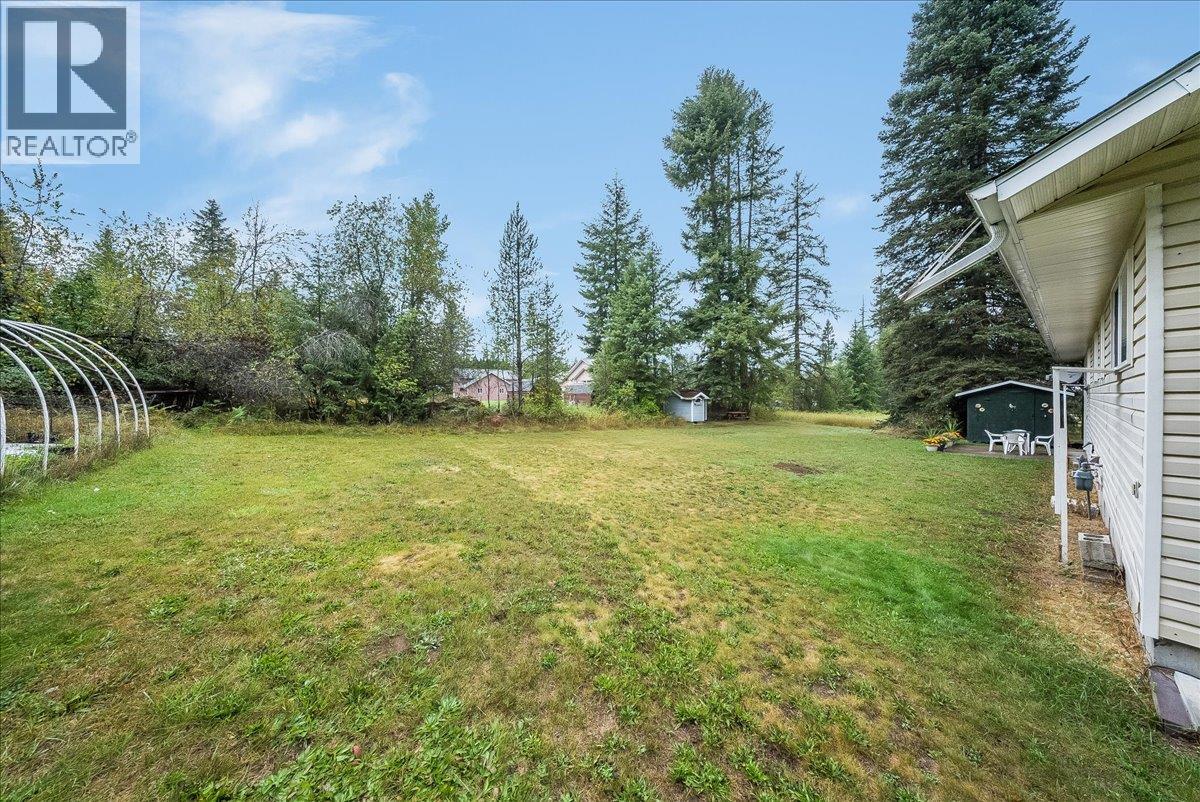 1764 Green Road, Fruitvale, British Columbia  V0G 1L1 - Photo 9 - 10400967