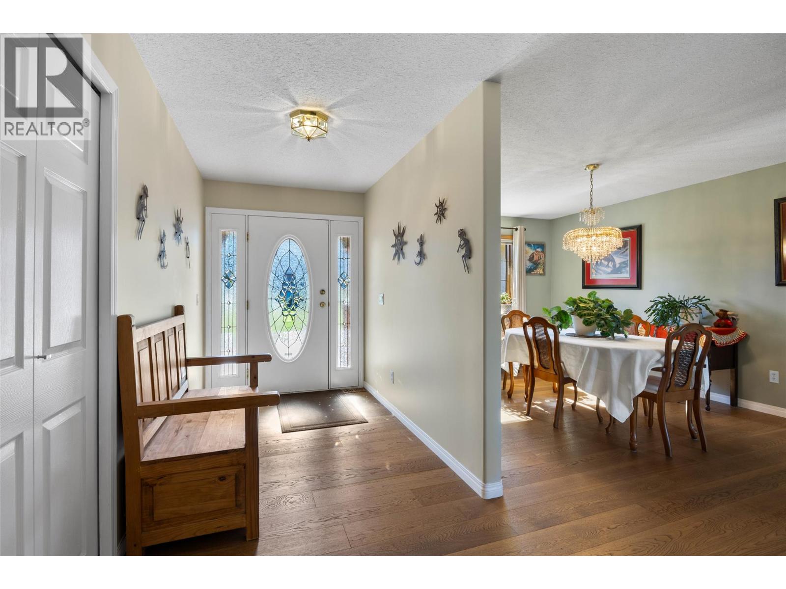 199 Coppertree Court, Kamloops, British Columbia  V2E 2N4 - Photo 3 - 10401170