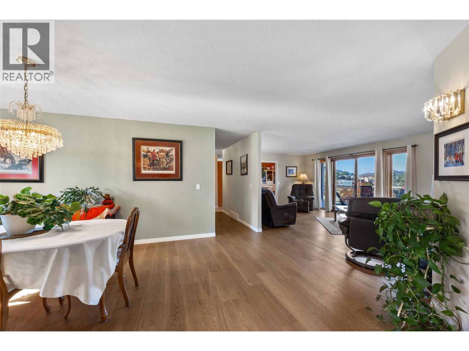 199 Coppertree Court, Kamloops, British Columbia  V2E 2N4 - Photo 4 - 10401170
