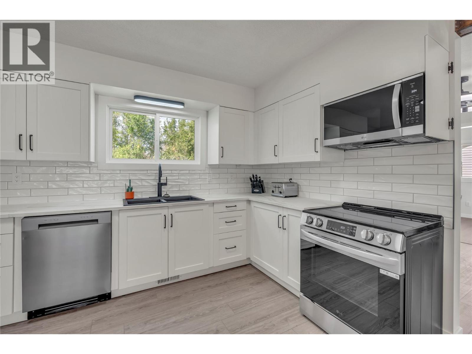 826 3rd Avenue, Keremeos, British Columbia  V0X 1N0 - Photo 17 - 10401086