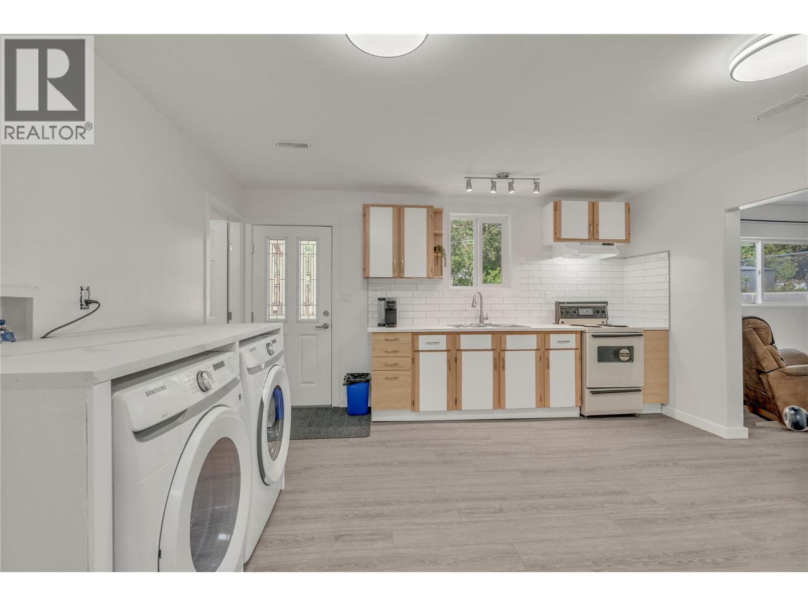 826 3rd Avenue, Keremeos, British Columbia  V0X 1N0 - Photo 26 - 10401086