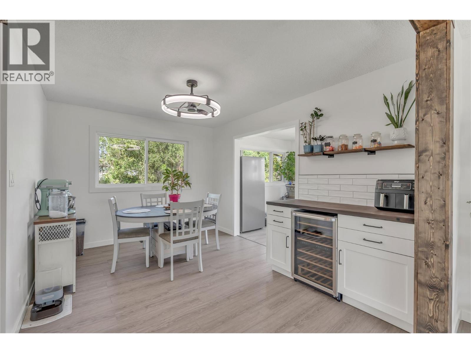 826 3rd Avenue, Keremeos, British Columbia  V0X 1N0 - Photo 6 - 10401086