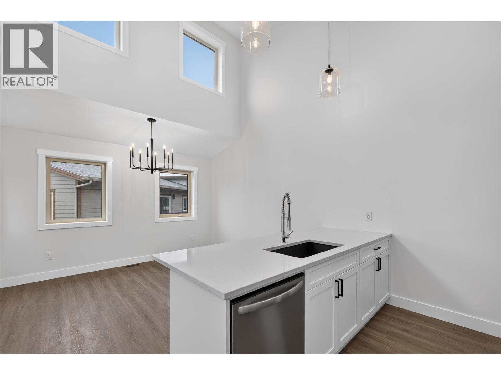 1210 Swansea Crescent, Windermere, British Columbia  V0B 1J0 - Photo 10 - 10400991
