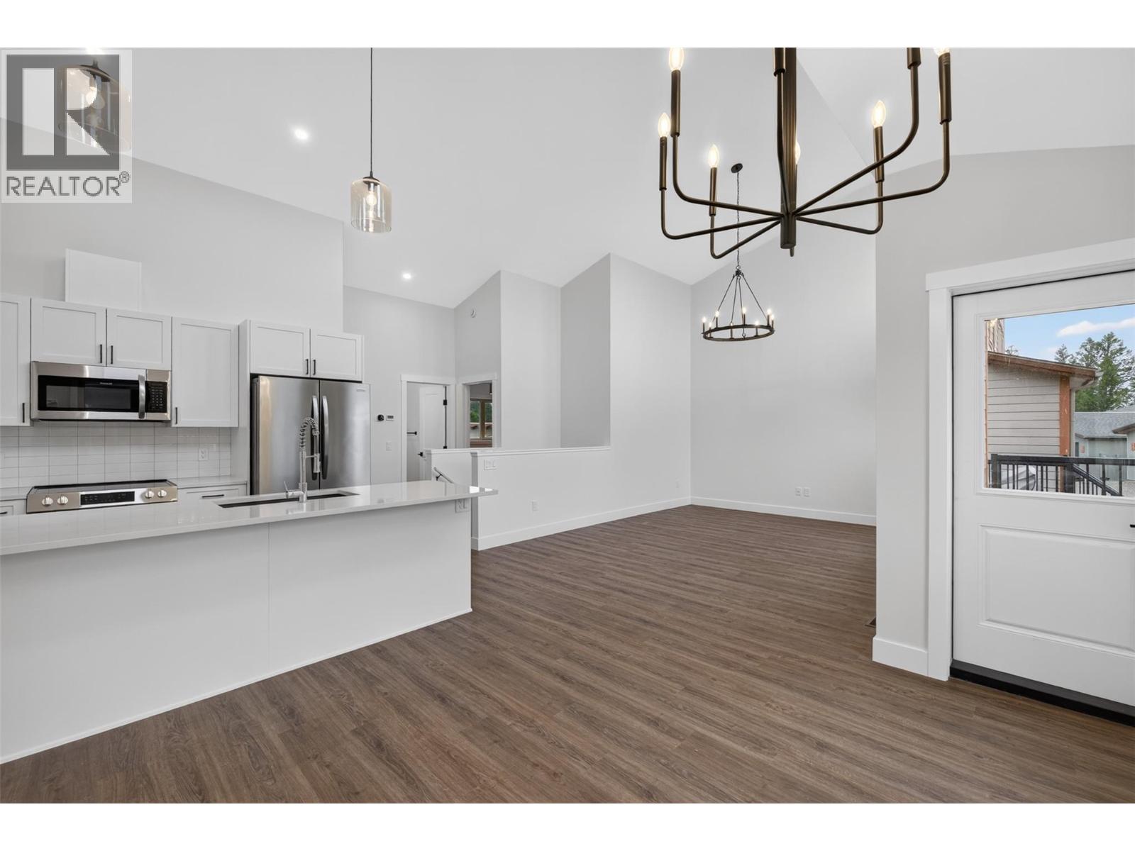 1210 Swansea Crescent, Windermere, British Columbia  V0B 1J0 - Photo 12 - 10400991