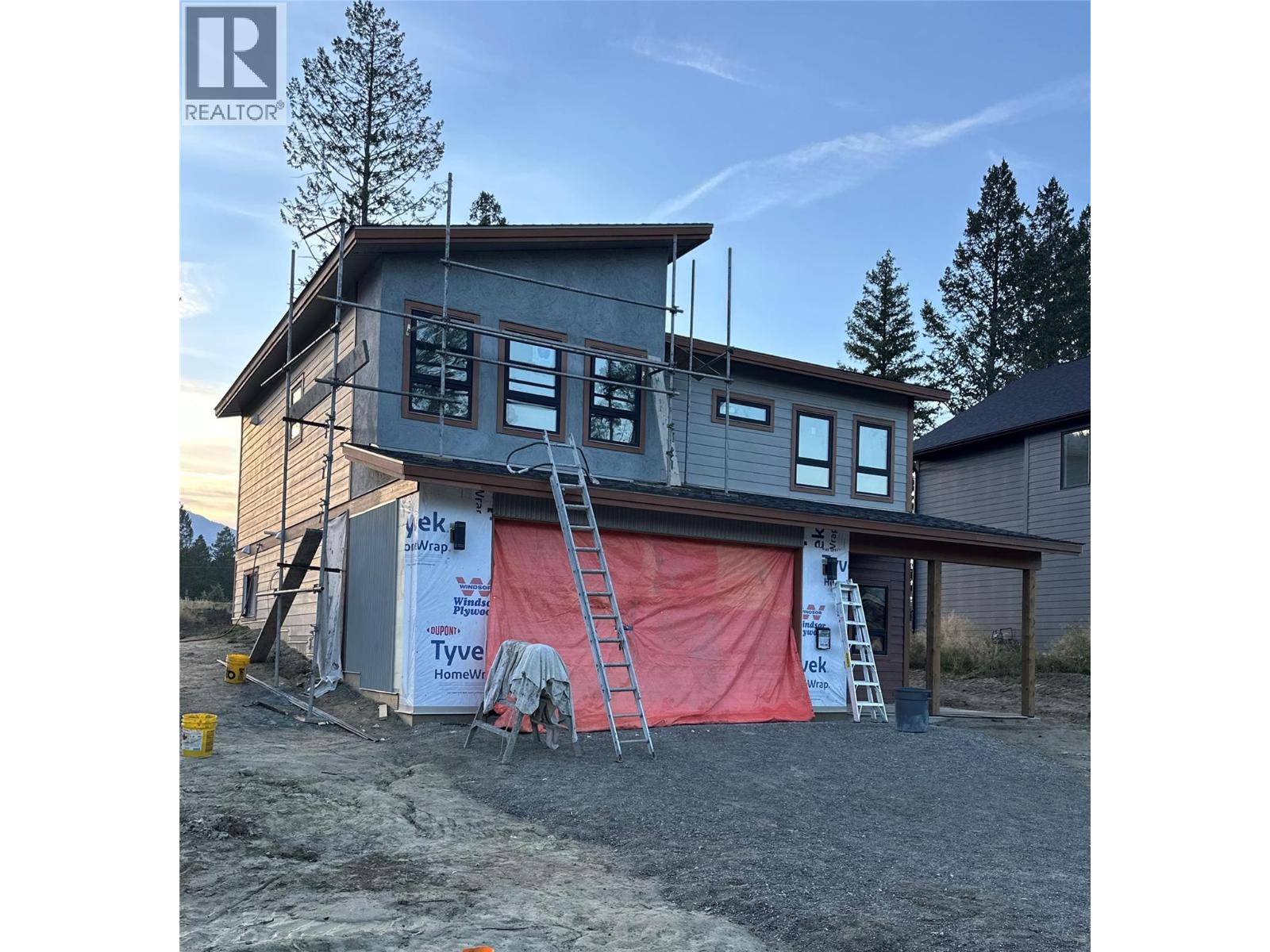 1210 Swansea Crescent, Windermere, British Columbia  V0B 1J0 - Photo 3 - 10400991