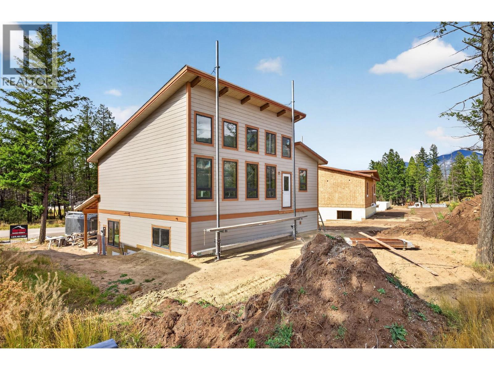 1210 Swansea Crescent, Windermere, British Columbia  V0B 1J0 - Photo 6 - 10400991
