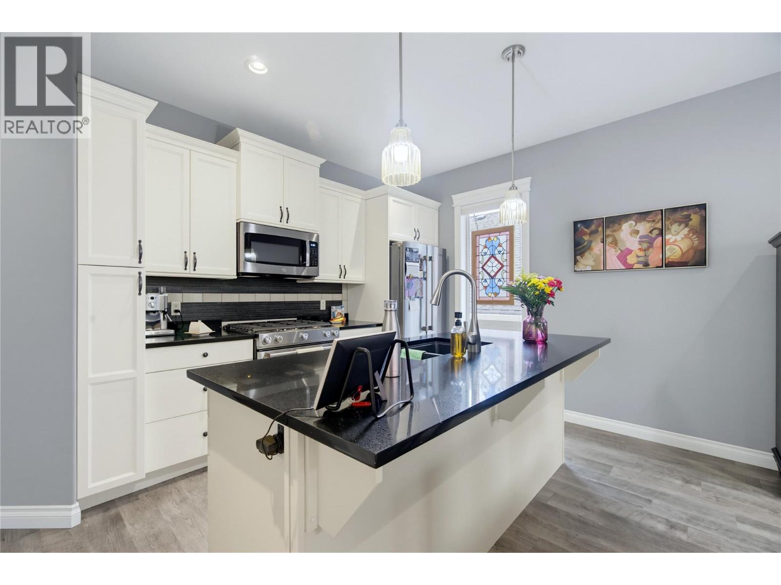 2850 7th Avenue Ne Unit# 8, Salmon Arm, British Columbia  V1E 0B7 - Photo 15 - 10400869