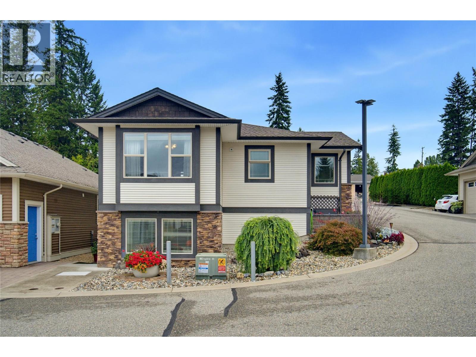 2850 7th Avenue Ne Unit# 8, Salmon Arm, British Columbia  V1E 0B7 - Photo 2 - 10400869