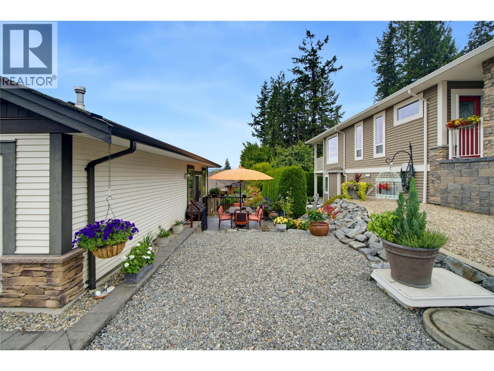 2850 7th Avenue Ne Unit# 8, Salmon Arm, British Columbia  V1E 0B7 - Photo 5 - 10400869