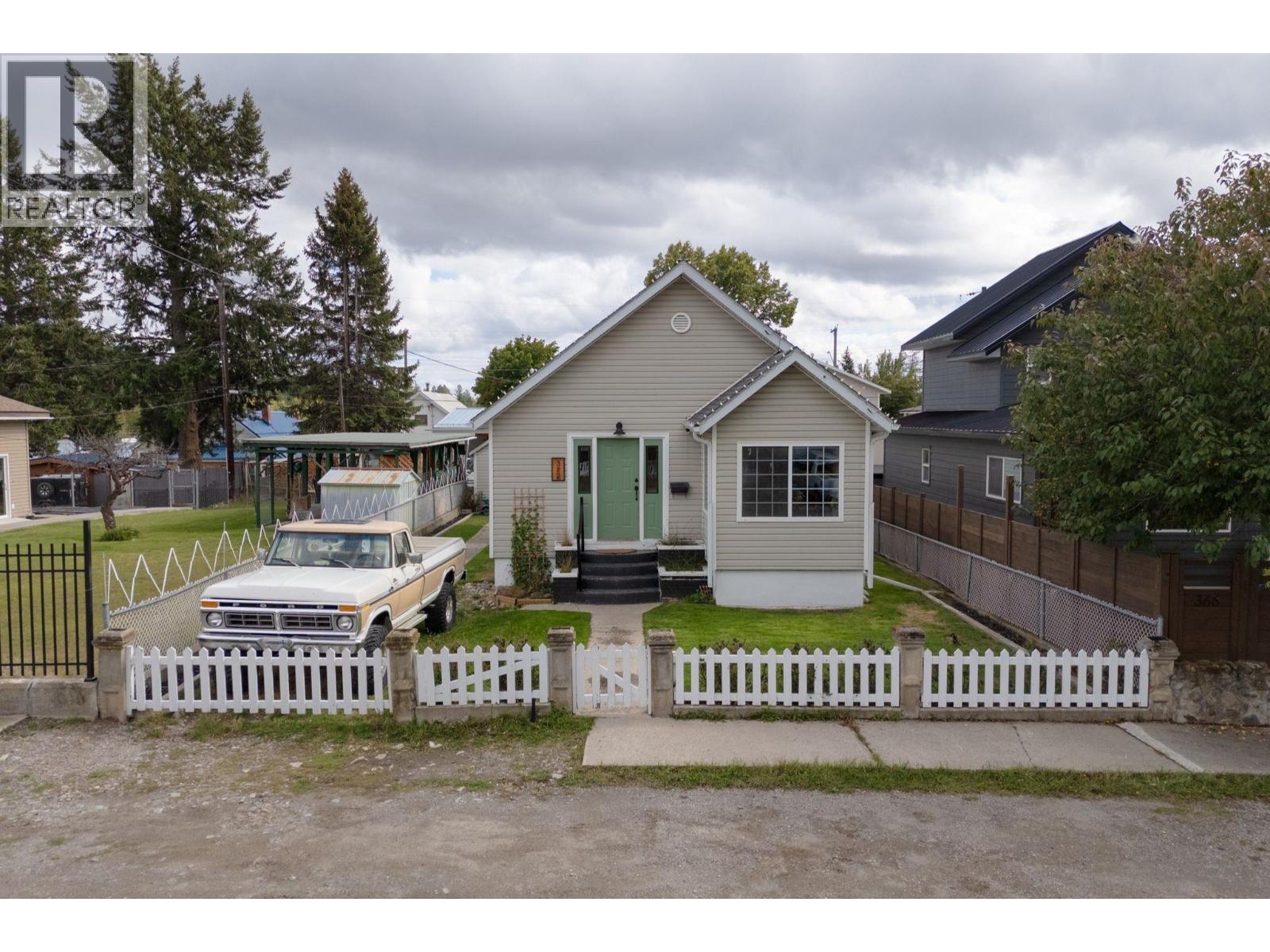 372 Fortier Street, Kimberley, British Columbia  V1A 1N5 - Photo 2 - 10400948