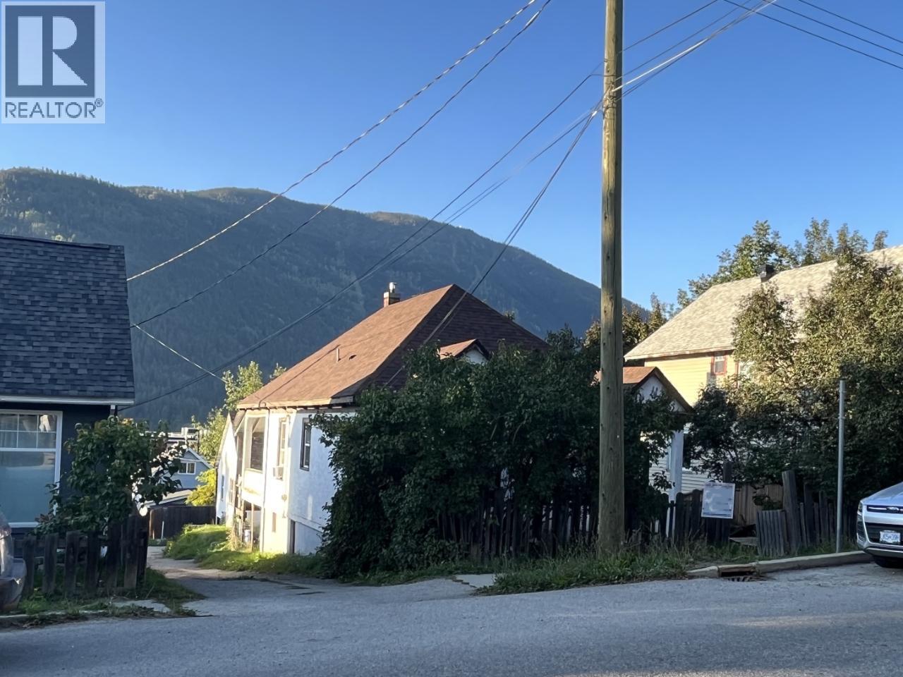 411 Latimer Street, Nelson, British Columbia  V1L 4T7 - Photo 24 - 10401175