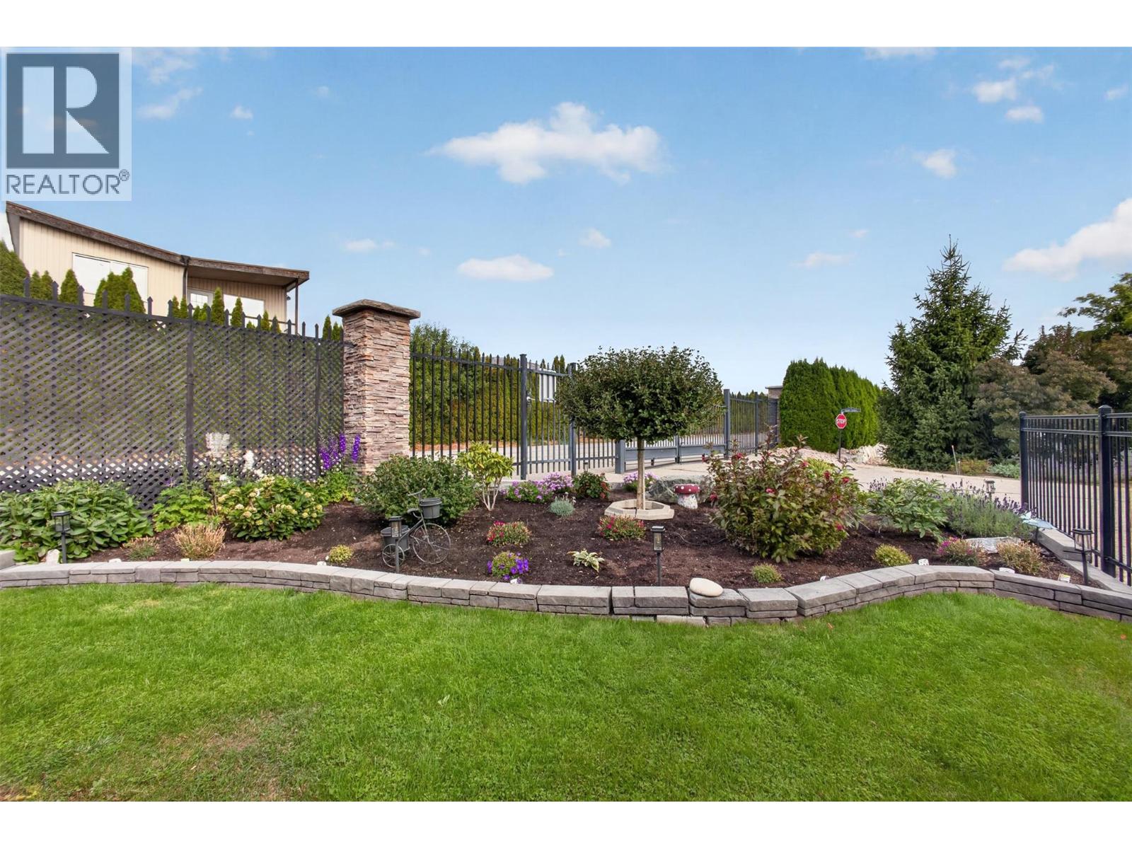 3493 Oak Crescent, West Kelowna, British Columbia  V4T 3A5 - Photo 3 - 10400178