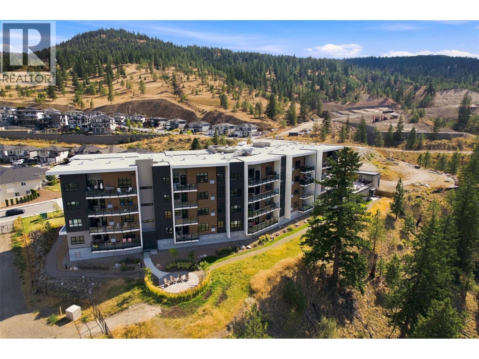 1844 Qu'appelle Boulevard Unit# 308, Kamloops, British Columbia  V2E 0E8 - Photo 2 - 10400964