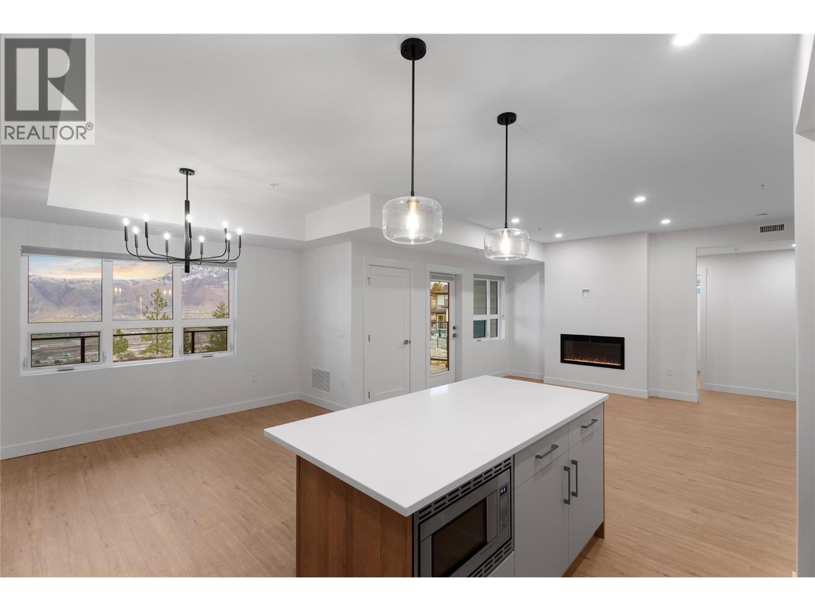 1844 Qu'appelle Boulevard Unit# 203, Kamloops, British Columbia  V2E 0E8 - Photo 6 - 10400961