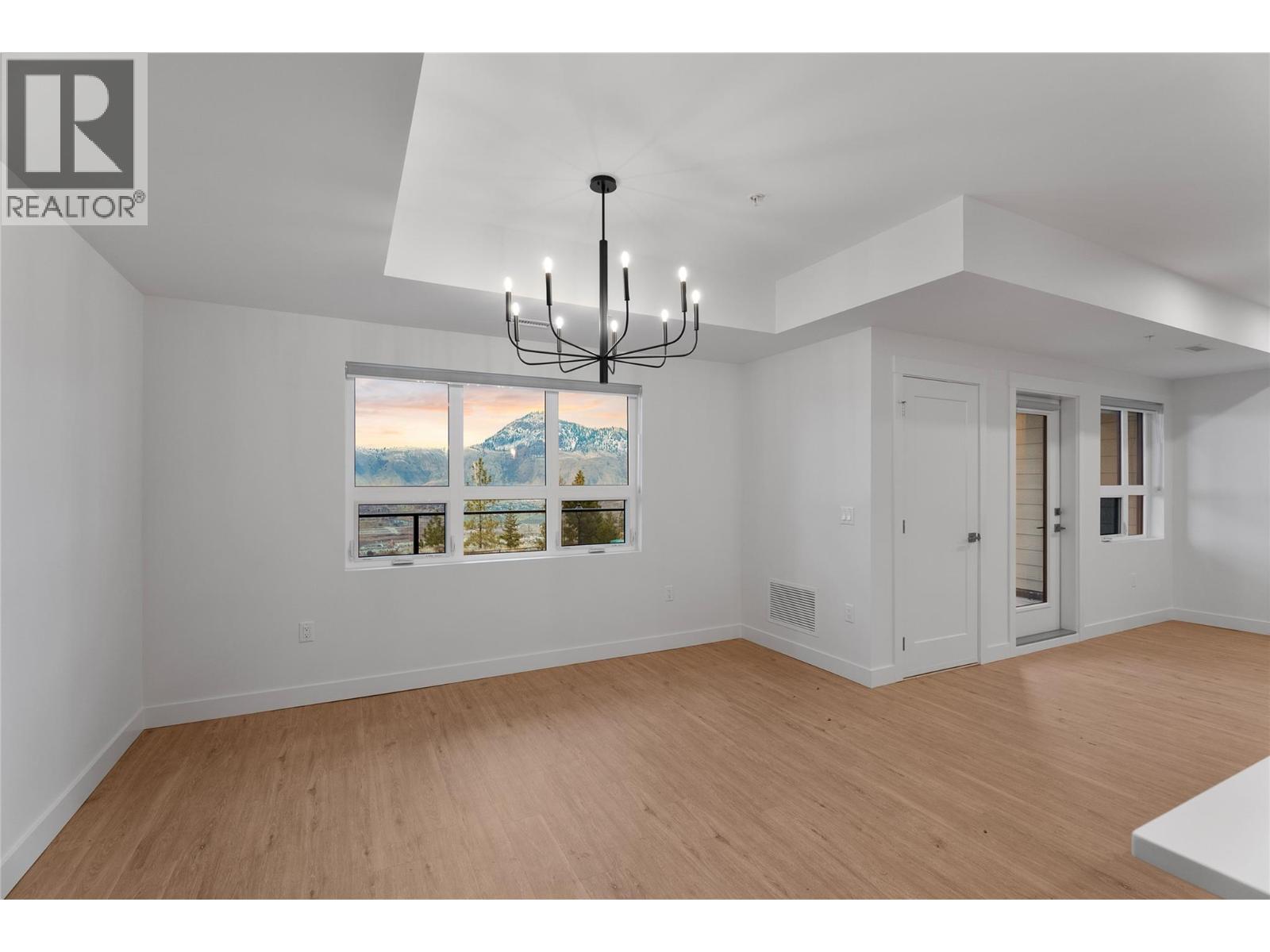 1844 Qu'appelle Boulevard Unit# 203, Kamloops, British Columbia  V2E 0E8 - Photo 8 - 10400961