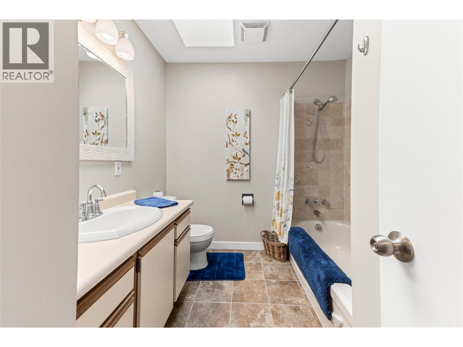 4477 Gordon Drive, Kelowna, British Columbia  V1W 1T2 - Photo 16 - 10401207