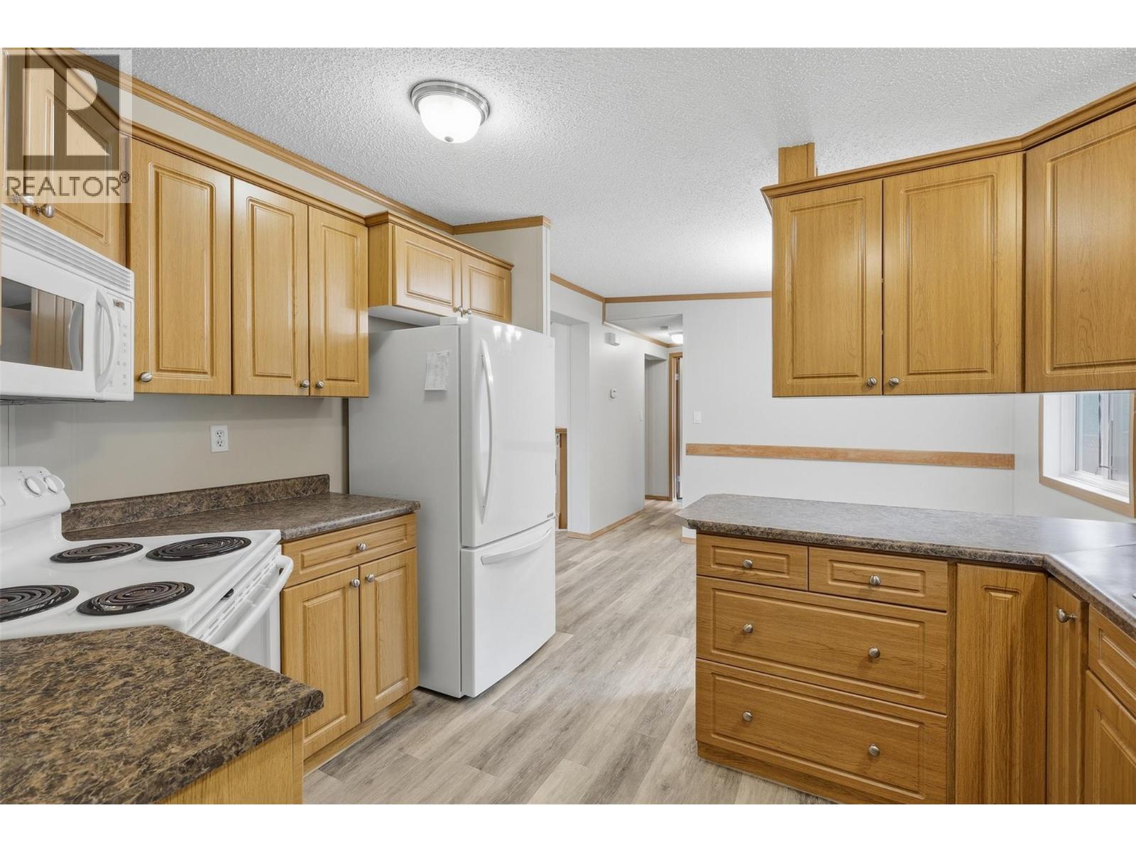 7545 Dallas Drive Unit# 27, Kamloops, British Columbia  V2C 6X5 - Photo 14 - 10401151