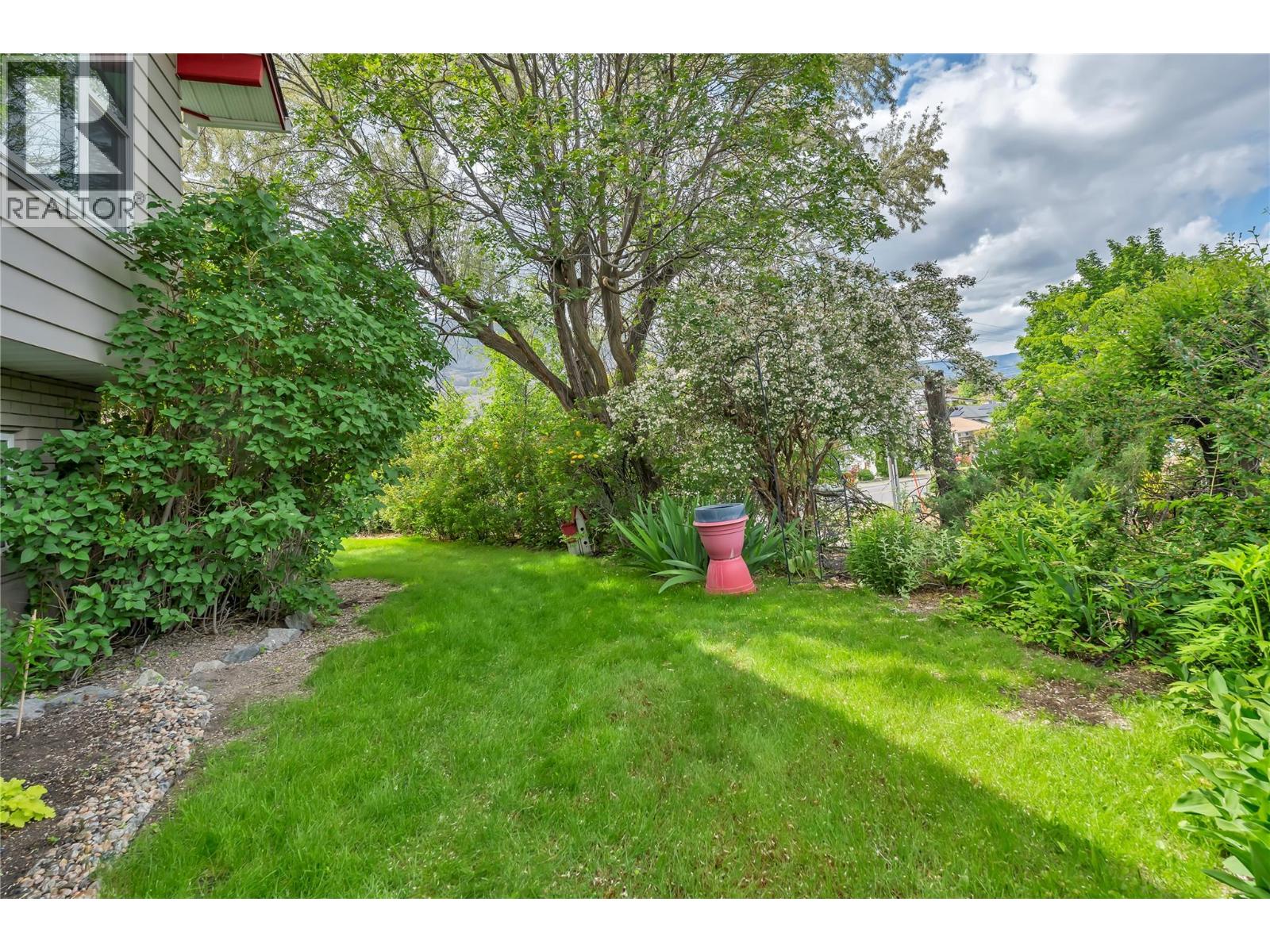 3 Dogwood Place, Osoyoos, British Columbia  V0H 1V1 - Photo 38 - 10401203