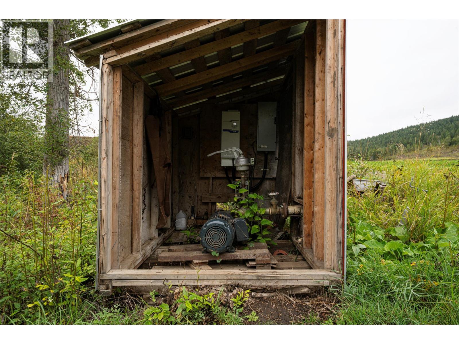 687 Mabel Lake Road, Lumby, British Columbia  V0E 2G5 - Photo 11 - 10401188