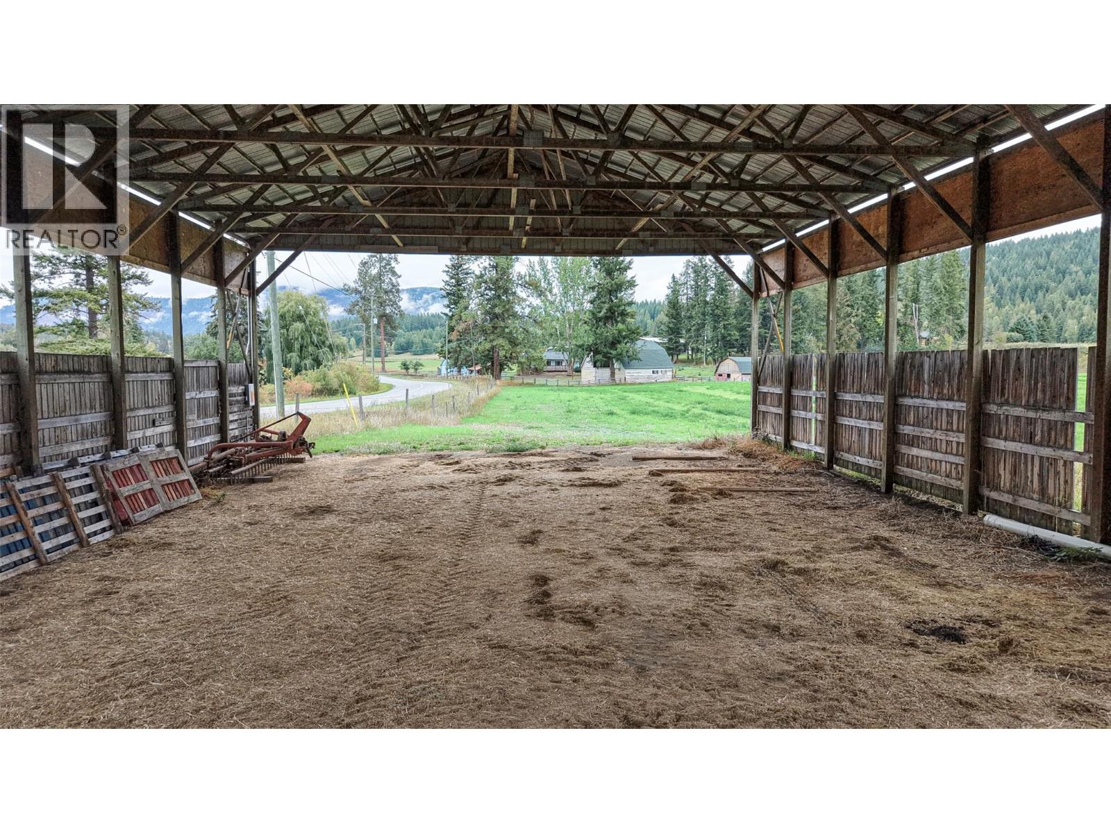 687 Mabel Lake Road, Lumby, British Columbia  V0E 2G5 - Photo 19 - 10401188