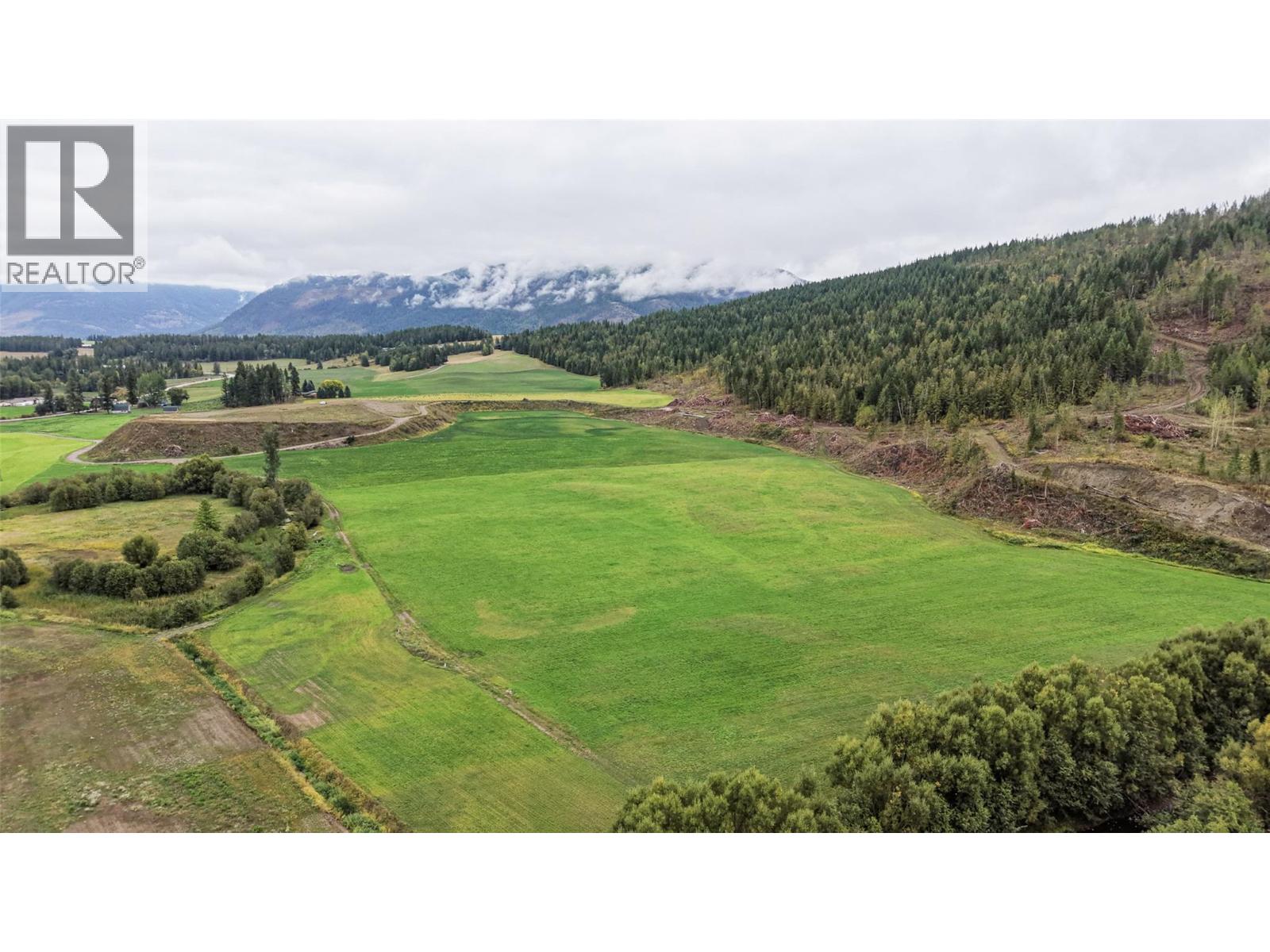 687 Mabel Lake Road, Lumby, British Columbia  V0E 2G5 - Photo 2 - 10401188