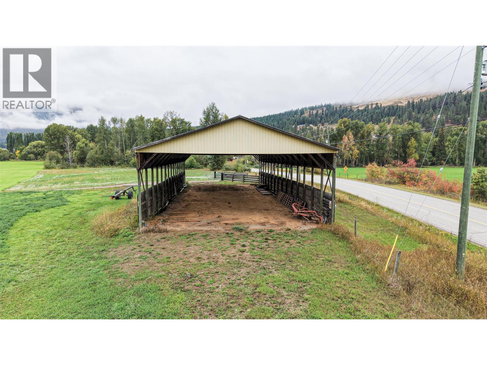 687 Mabel Lake Road, Lumby, British Columbia  V0E 2G5 - Photo 20 - 10401188