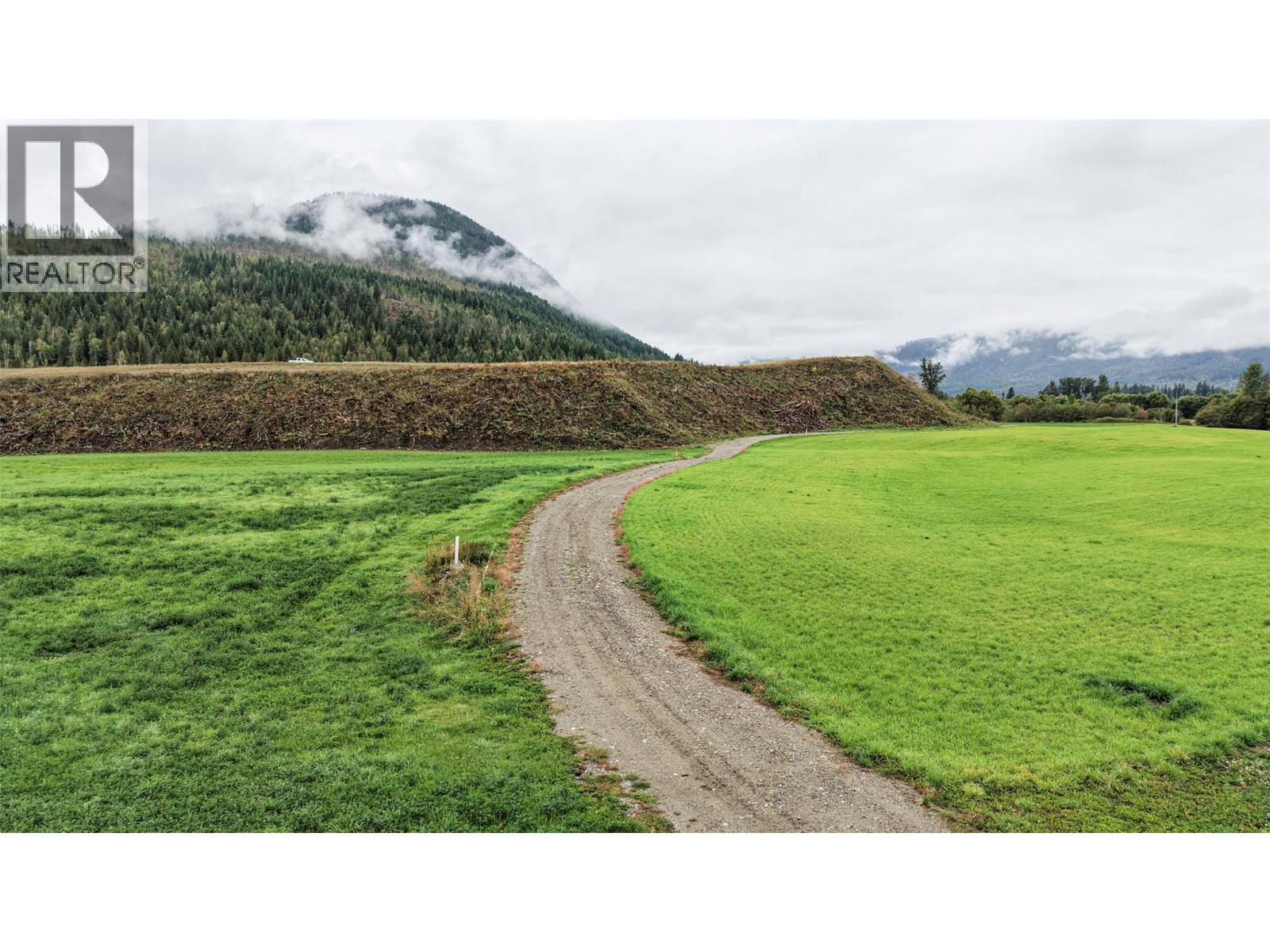 687 Mabel Lake Road, Lumby, British Columbia  V0E 2G5 - Photo 22 - 10401188