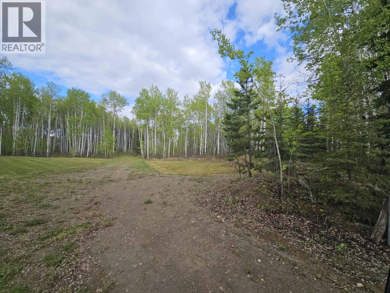 5600 Rifle Range Road, Chetwynd, British Columbia  V0C 1J0 - Photo 3 - 10401047