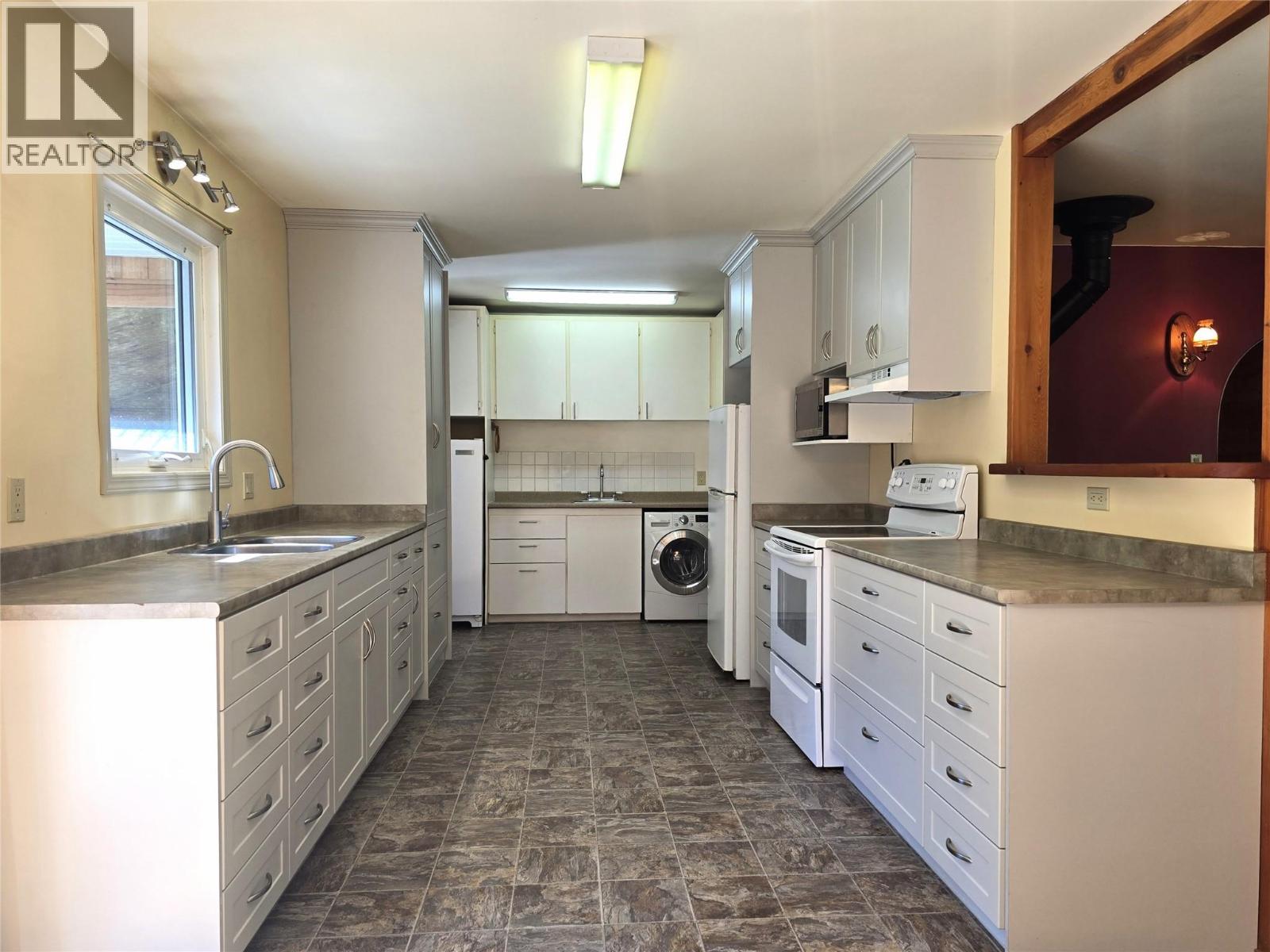 432 Webber Road, Clearwater, British Columbia  V0E 1N2 - Photo 6 - 10401144
