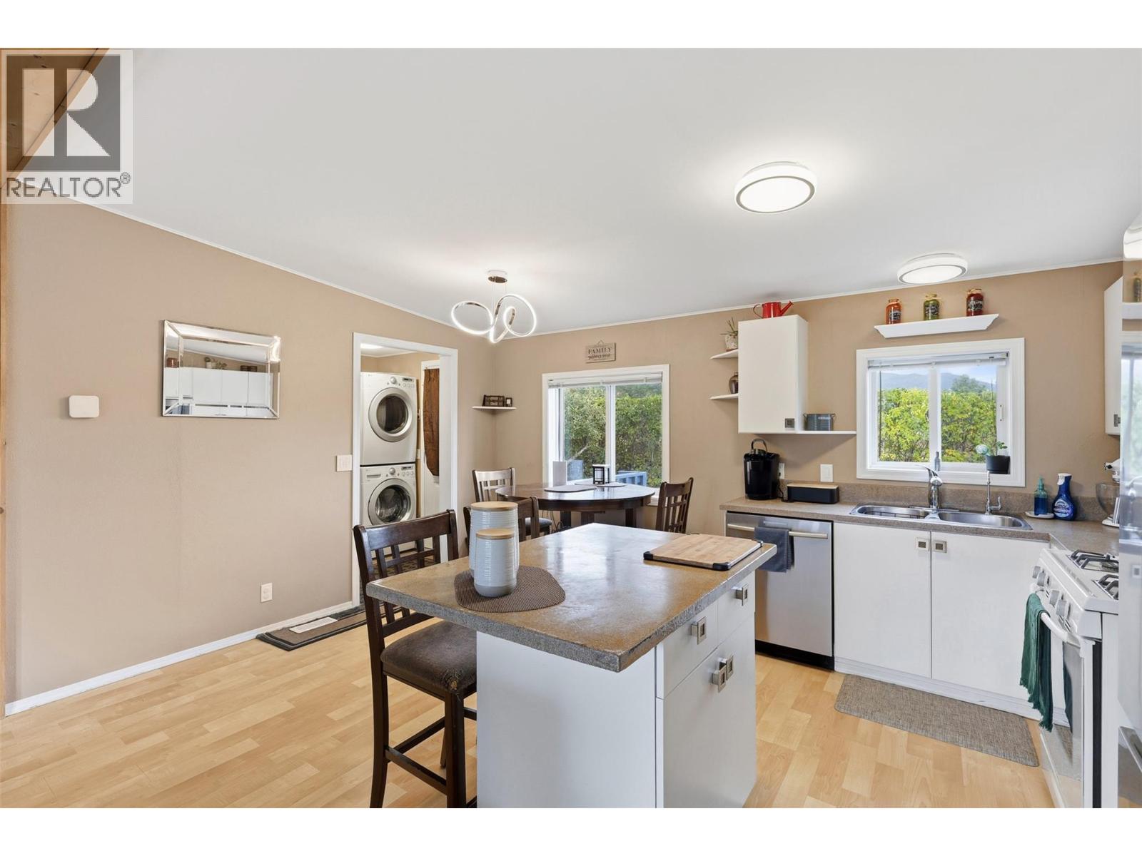 120 Zirnhelt Road, Kamloops, British Columbia  V2H 0B3 - Photo 10 - 10401104
