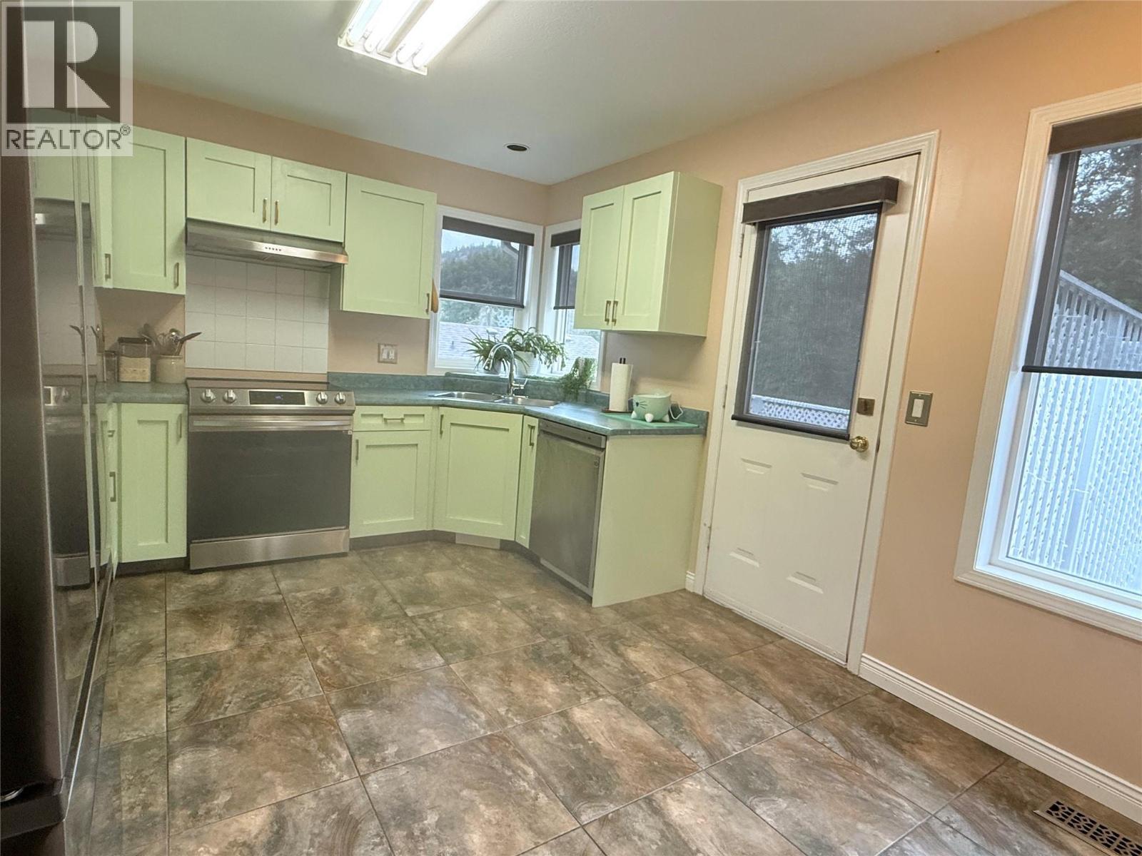 154 Ritchie Court, Kelowna, British Columbia  V1V 1Z2 - Photo 10 - 10400718