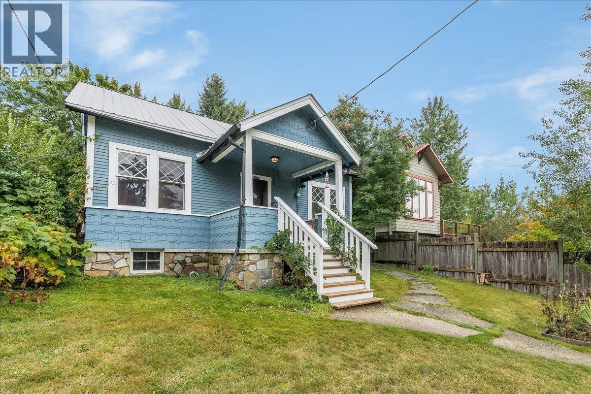 1008 Observatory Street, Nelson, British Columbia  V1L 5P3 - Photo 1 - 10400483