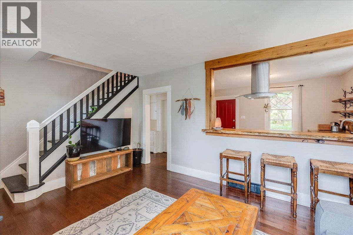1008 Observatory Street, Nelson, British Columbia  V1L 5P3 - Photo 8 - 10400483