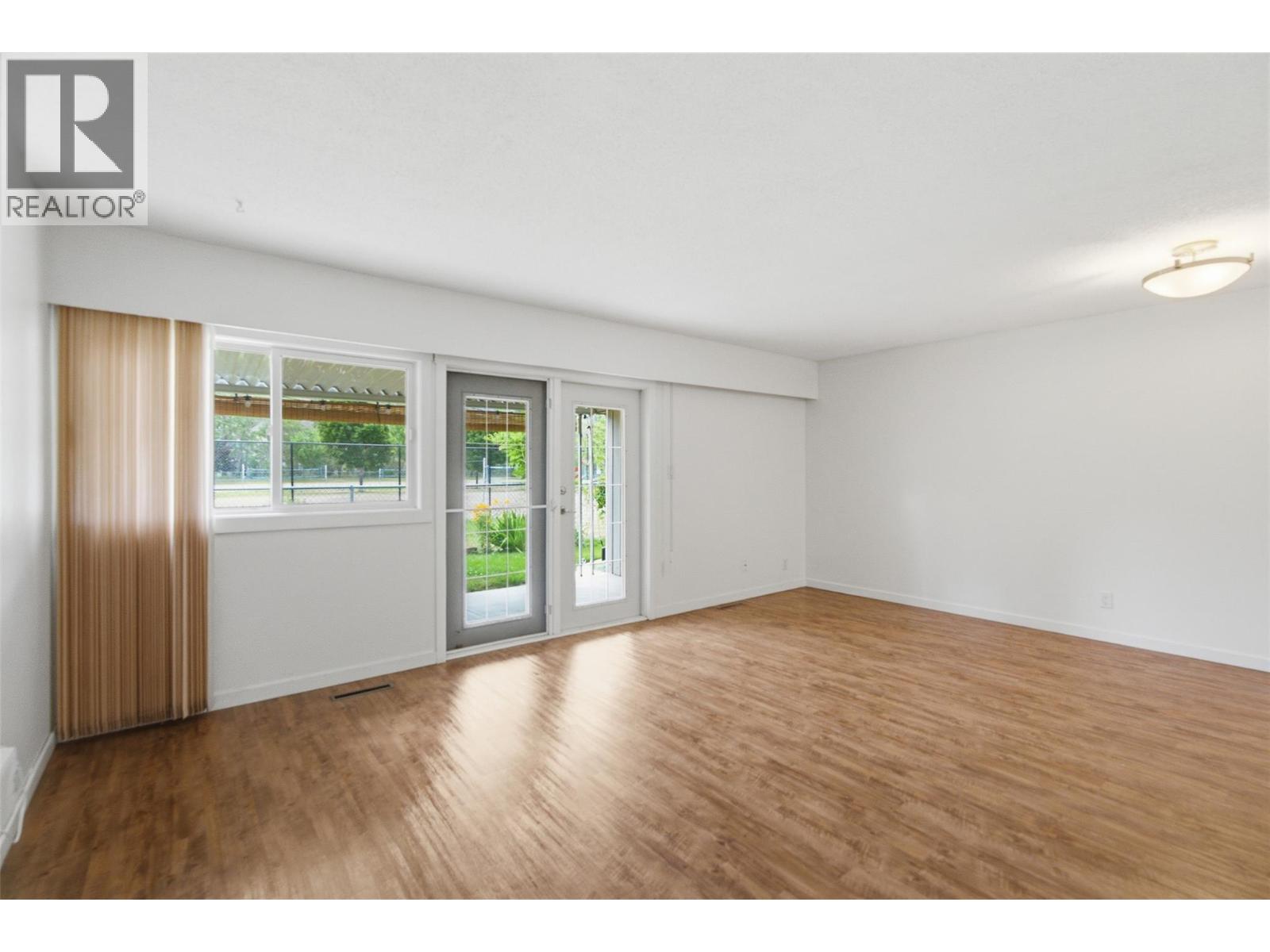 249 Kitchener Crescent Unit# 5, Kamloops, British Columbia  V2B 1B9 - Photo 16 - 10401141