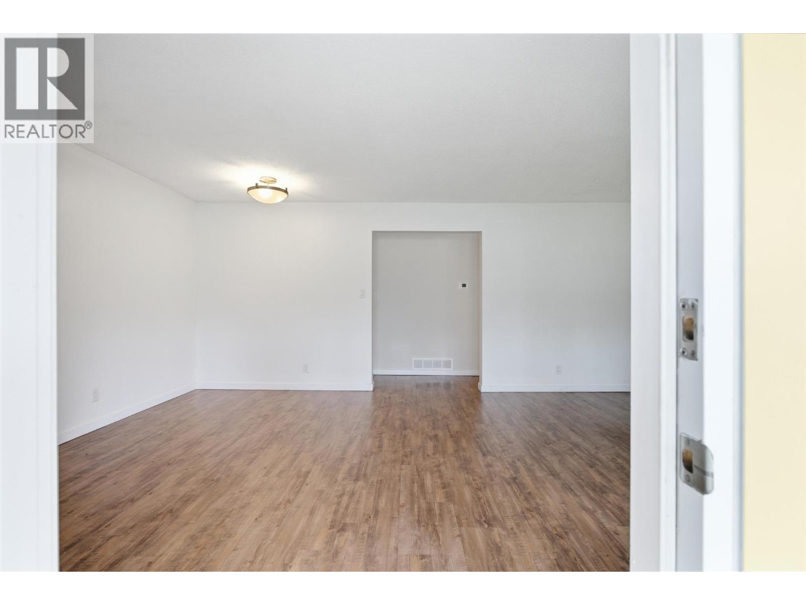 249 Kitchener Crescent Unit# 5, Kamloops, British Columbia  V2B 1B9 - Photo 19 - 10401141