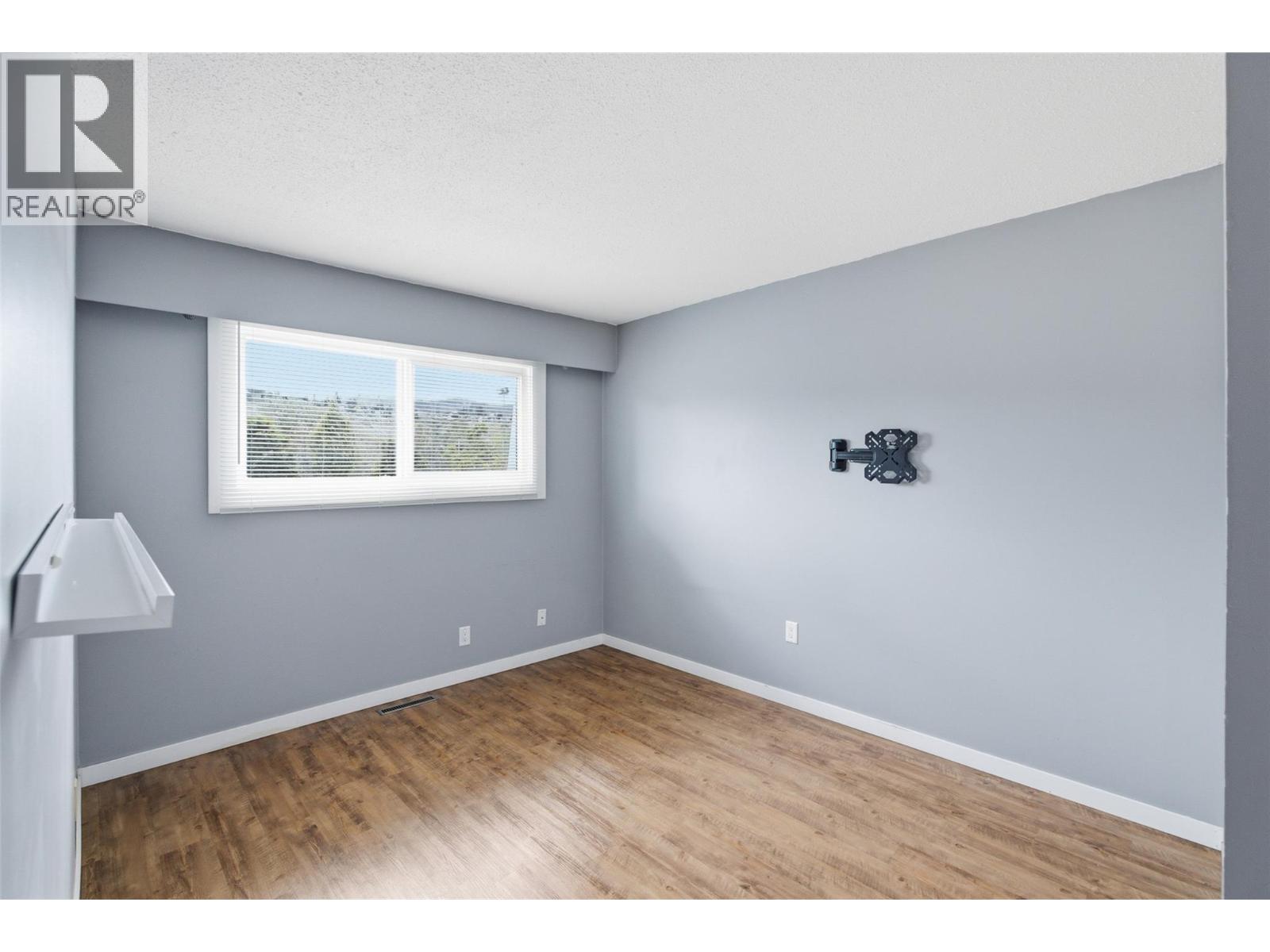 249 Kitchener Crescent Unit# 5, Kamloops, British Columbia  V2B 1B9 - Photo 32 - 10401141