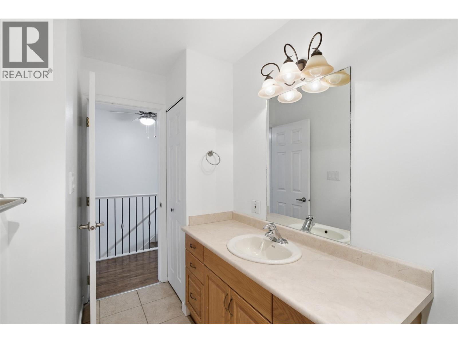 249 Kitchener Crescent Unit# 5, Kamloops, British Columbia  V2B 1B9 - Photo 36 - 10401141