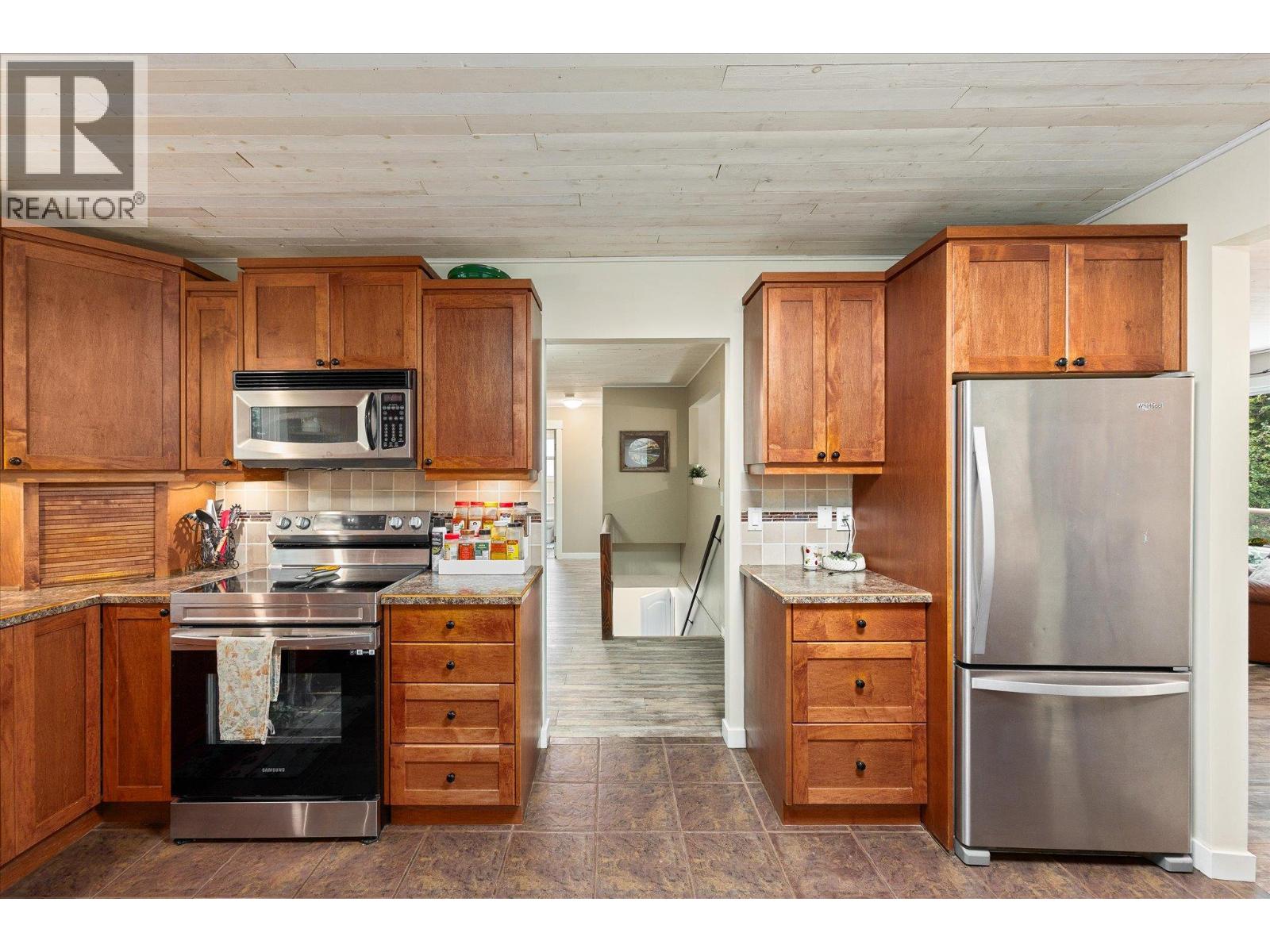 2684 Alhambra Drive, West Kelowna, British Columbia  V1Z 3A8 - Photo 9 - 10400867