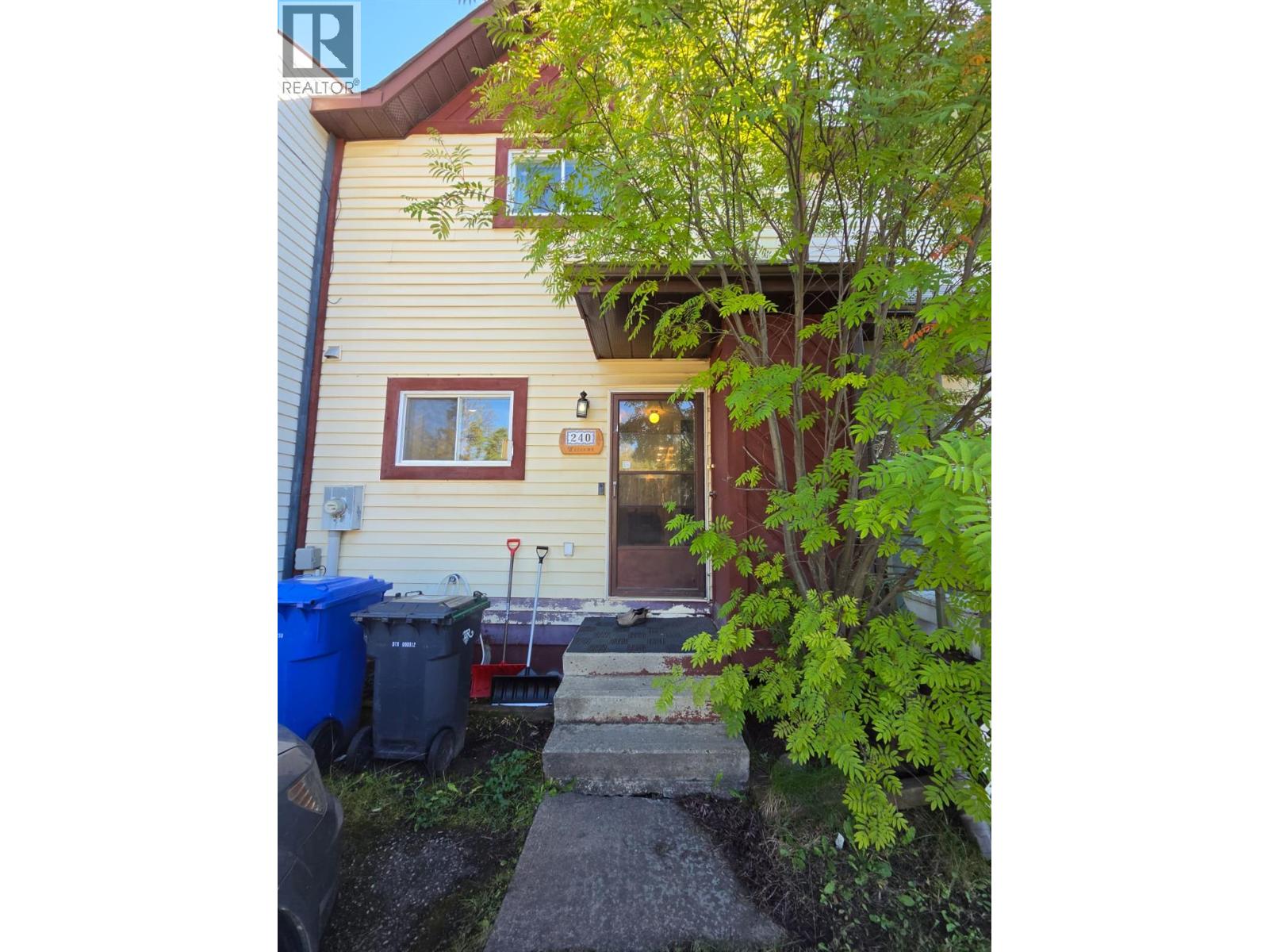 240 Spieker Avenue, Tumbler Ridge, British Columbia  V0C 2W0 - Photo 1 - 10400886