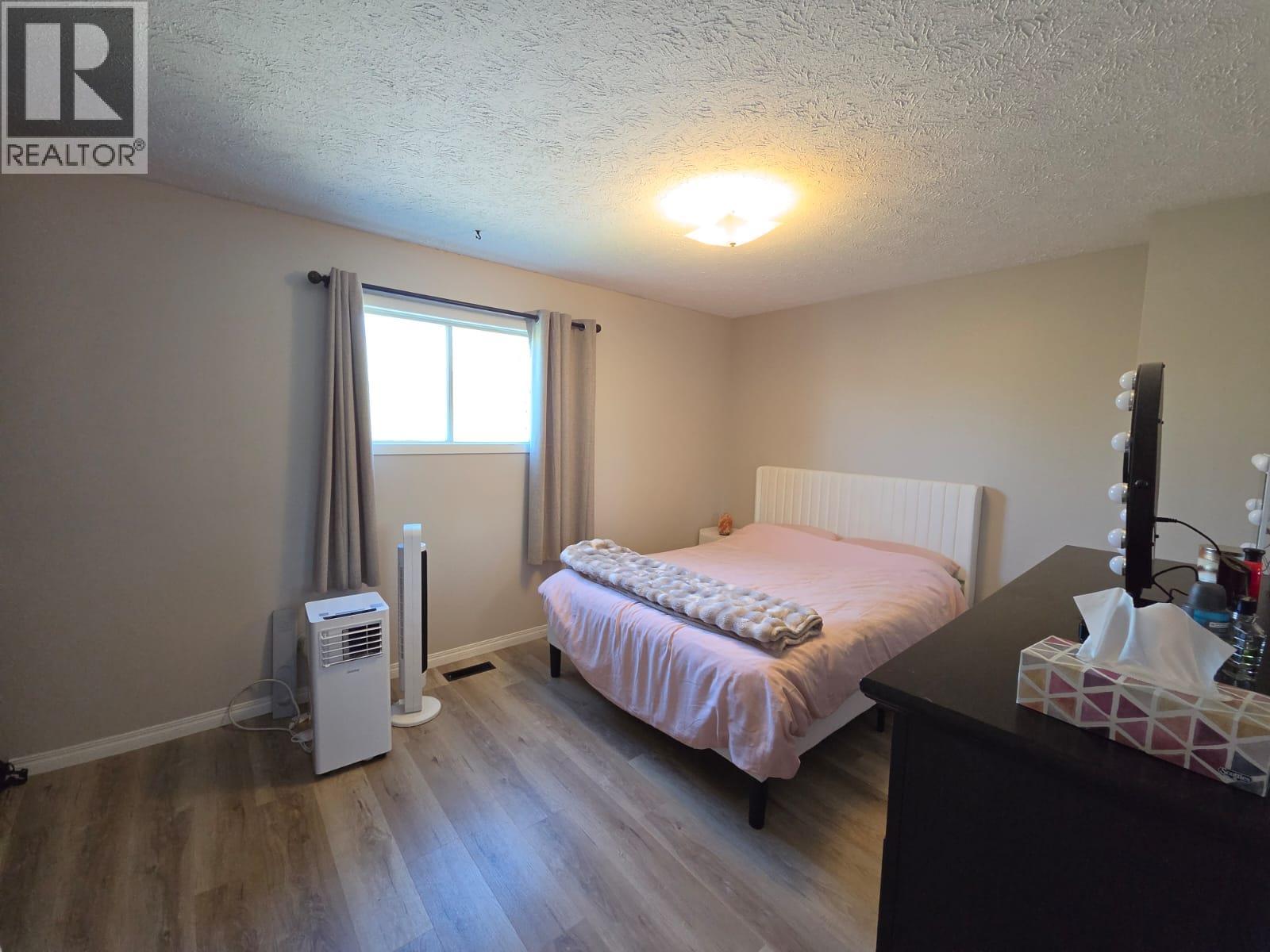 240 Spieker Avenue, Tumbler Ridge, British Columbia  V0C 2W0 - Photo 14 - 10400886