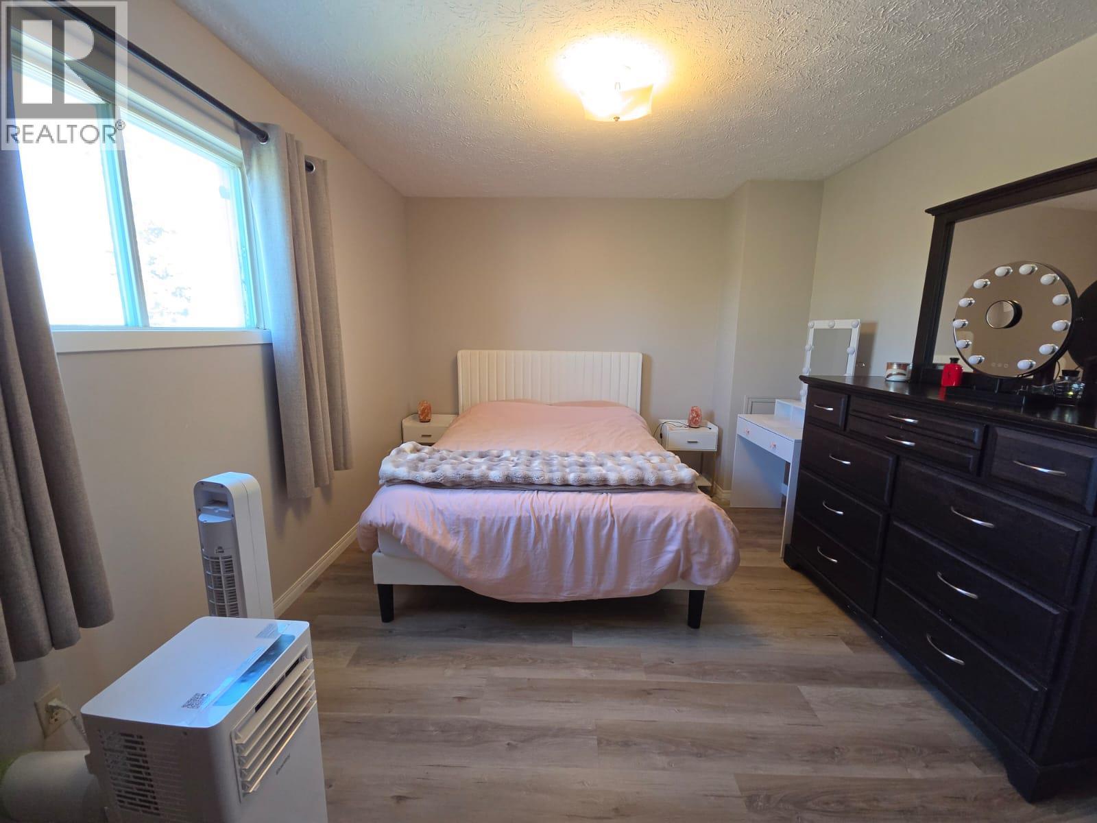 240 Spieker Avenue, Tumbler Ridge, British Columbia  V0C 2W0 - Photo 15 - 10400886